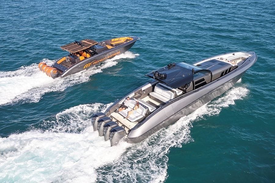 550/560 SPORTS | center console